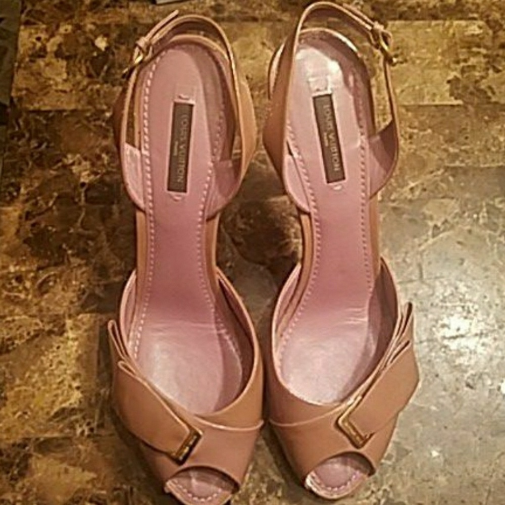 Louis vuitton peep toe pumps